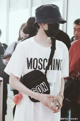 张艺兴教你三种渔夫帽穿搭风格既偷懒又可以耍帅