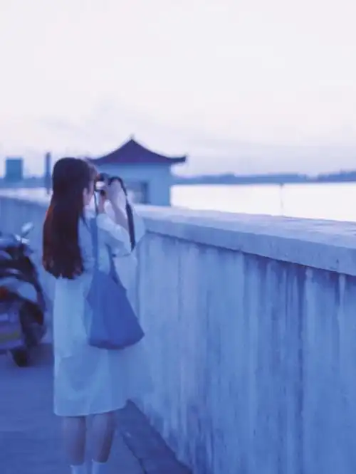 水库边拍照