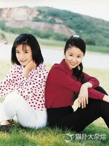 赵薇林心如昔日合影.