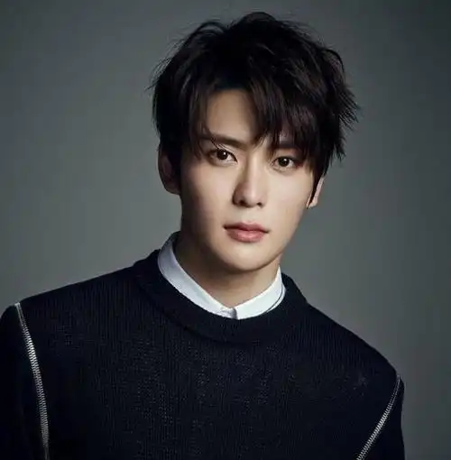 男士头发粗硬适合什么发型这些发型让你轻松变身俐落型男