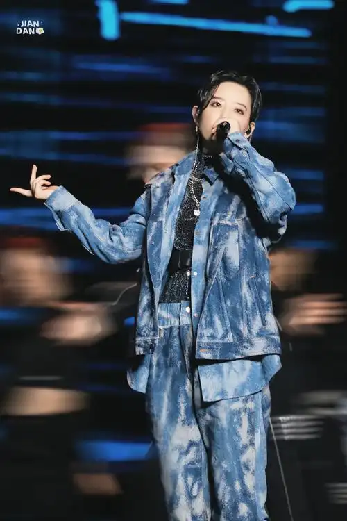 李斯丹妮了不起舞社2