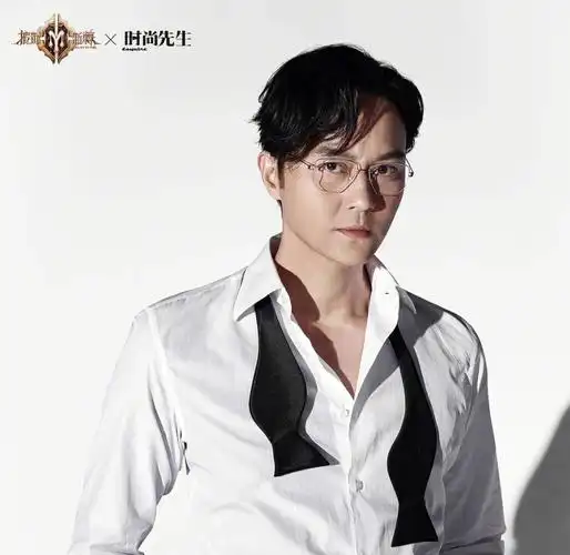 张智霖示范lindberg眼镜帅