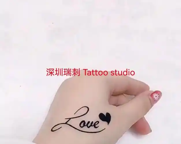 女生虎口小纹身,清雅,脱俗!深圳同城纹身,#女生纹身  ,深圳纹身店