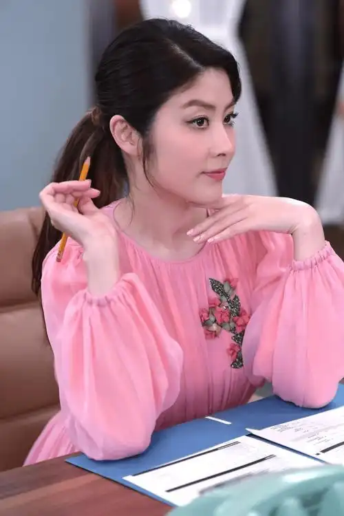 香港最美天后 陈慧琳:少女时期有多美?这些照片已成为稀缺