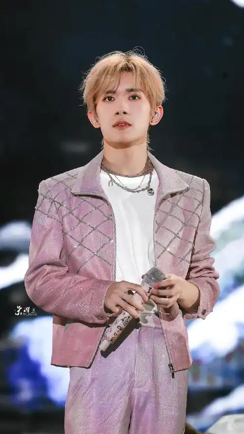 皆成序##荣耀也出图##易烊千玺一朝回到解放前##tfboys演唱会带动4