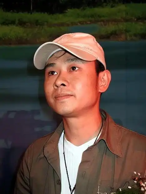 刀郎与他离婚30年前妻含泪诉说她住豪宅我却一无所有