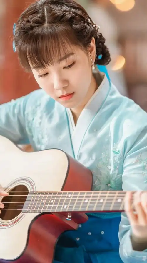 她和他的恋爱剧本罗涟漪庄达菲