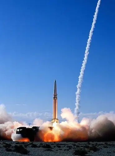 战斗部效能更"高端"的弹道导弹,比如东风-21d反舰弹道导弹,东风-26"