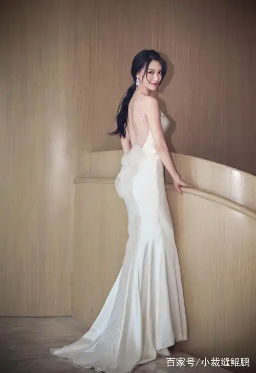 身材火辣 甜美性感的女明星——逯恣祯