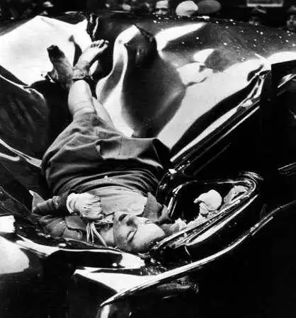 距离婚期一个月,她却从86楼纵身一跃,照片被称为"最美的自杀"