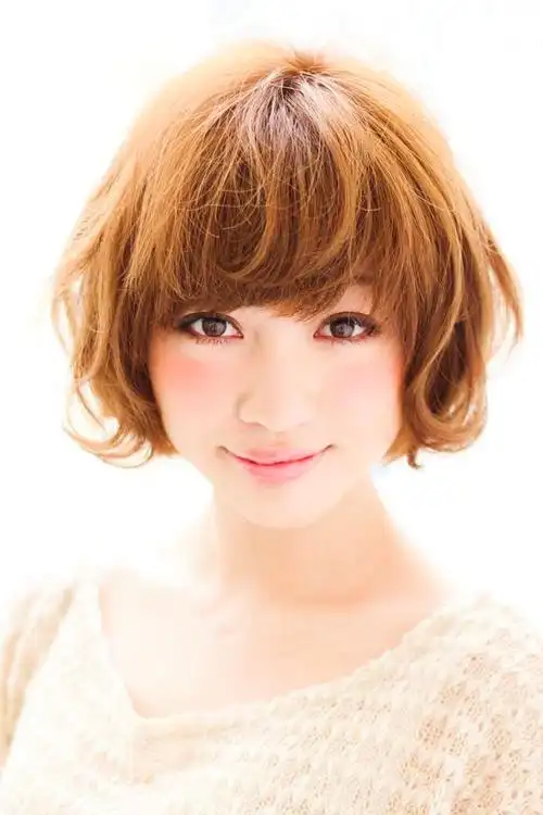 胖脸适合什么发型,脸偏胖适合什么发型男(9款适合脸大脸圆女生的发型)