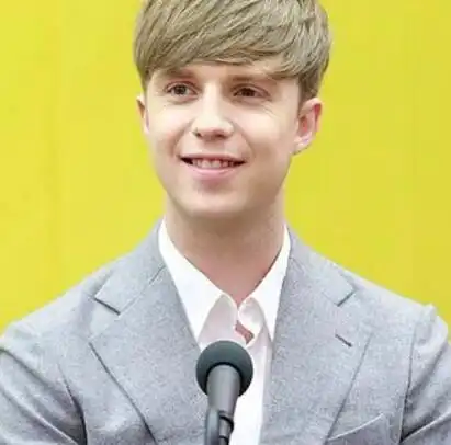 分别由德国的丹尼尔(daniel)和比利时的朱利安(julian)负责"欺骗"其他