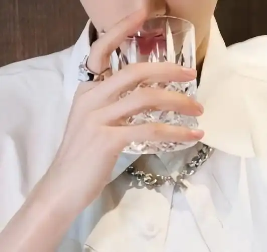 【#我担安利区#】78 手控盛宴,优雅呈现!修长,白皙,骨节分明.