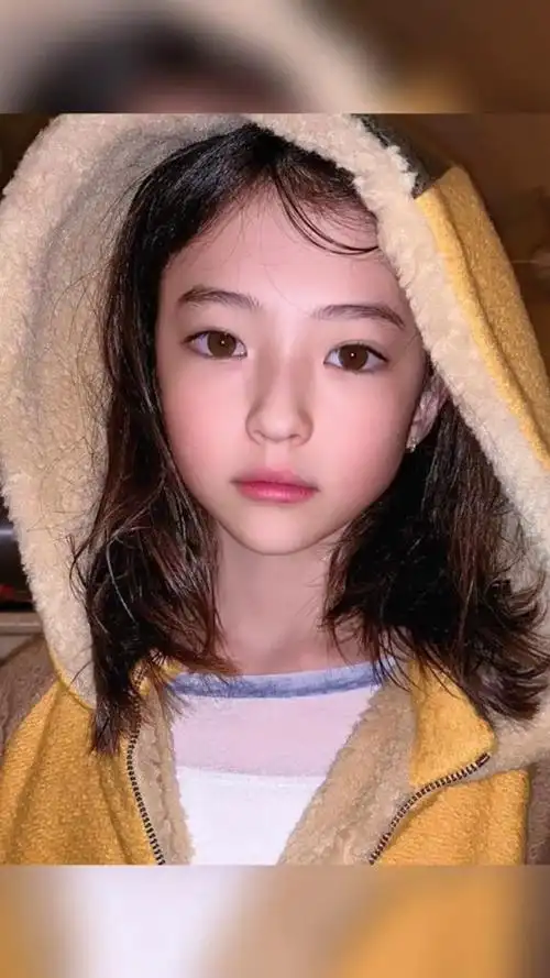 德韩混血模特ellagross这小女孩怎么能这么好看