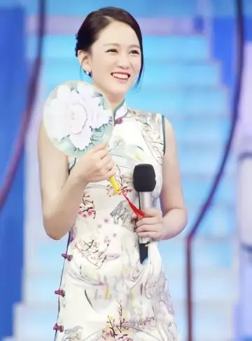 0岁的陈乔恩能有多好看?看她的旗袍照,这才是优雅女人的气质!