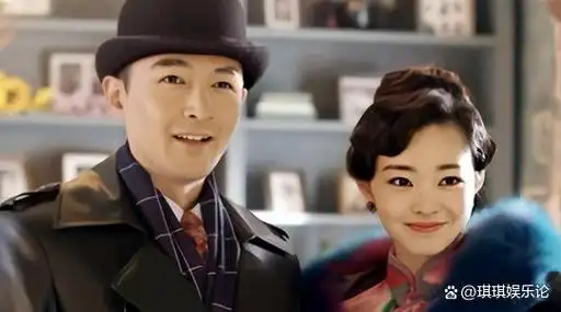 明台与于曼丽的画面再现这一幕,仿佛是电视剧中胡歌紧随宋轶走出平壤