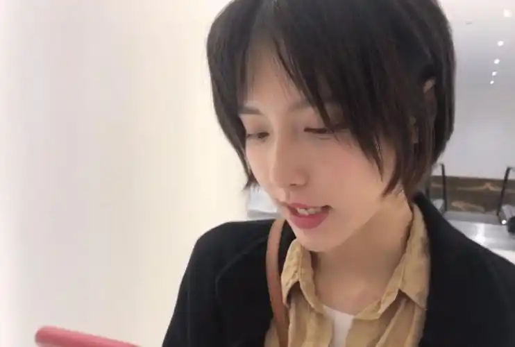 诸葛大力自曝,拉屎憋不住差点去男厕所,多亏同学给她腾位置_成果