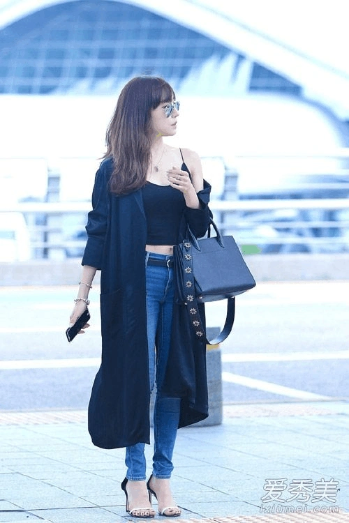 韩国女星夏季最新机场街拍 看看都穿了啥