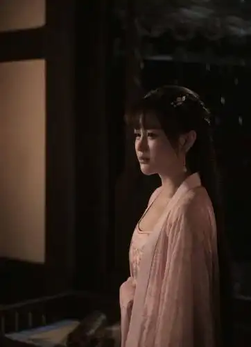 还记得"国民女神"南笙吗?如今进入娱乐圈的她,竟成这般模样