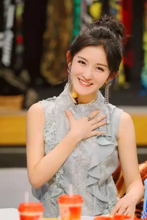 工作室透露谢娜疑似有动作:先定个小目标_娱乐八卦_浙江热线