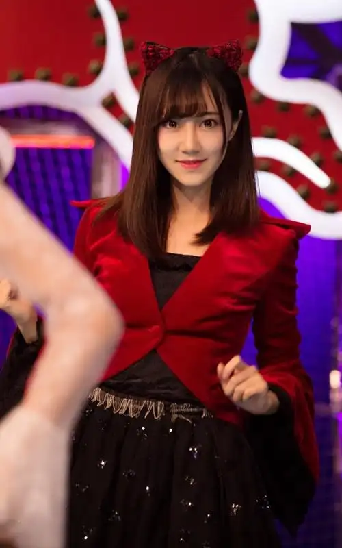 snh48冯薪朵