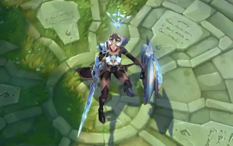 【lol】蕾欧娜水晶圣骑感化之光炫彩皮肤演示