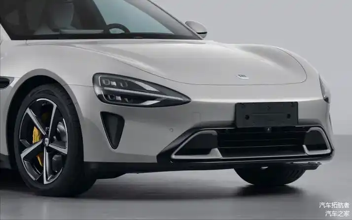 小米电动车su7官图曝光由前bmw设计师操刀预计售价30万起