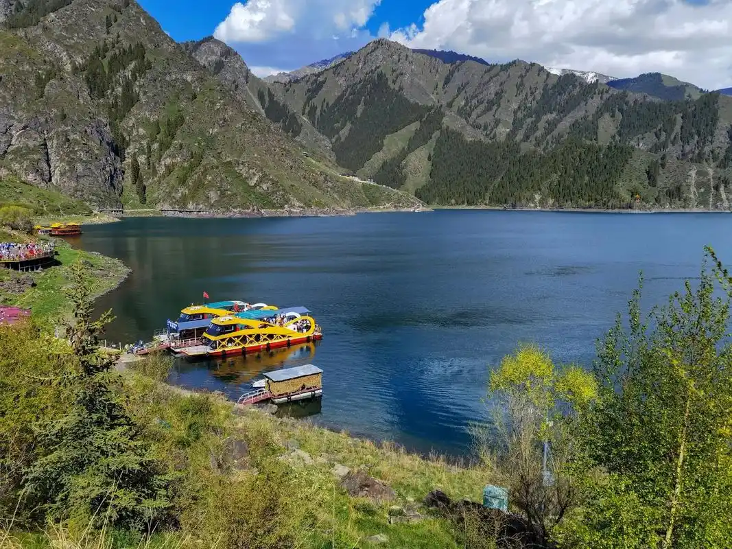 天山天池风景名胜区.