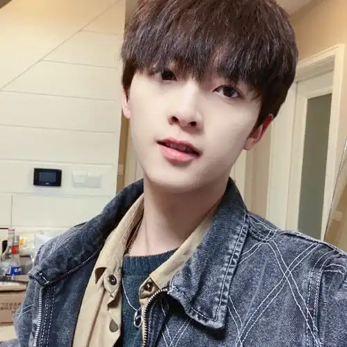 帅哥头像男神真人,抱有一丝幻想的男生