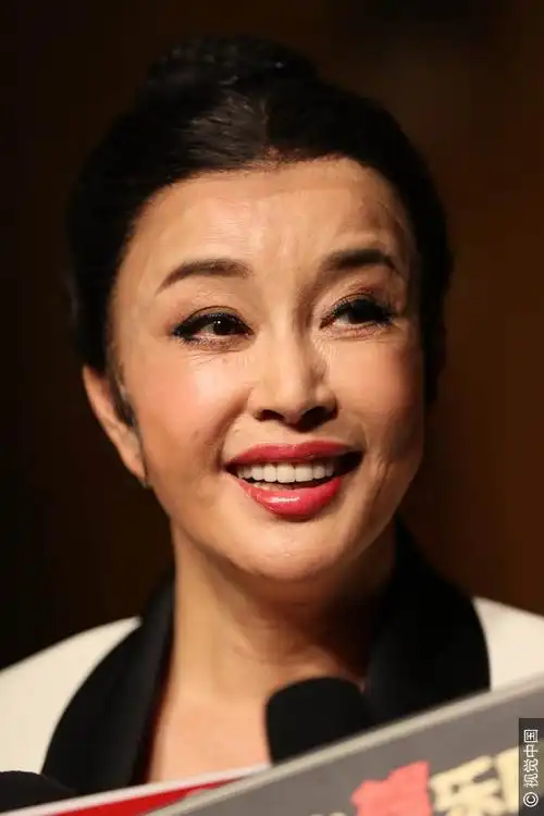 离开滤镜的刘晓庆老成这样!谁不喊奶奶打死他!