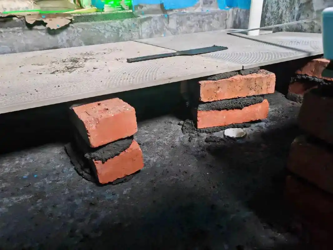 卫生间回填系列一架空 一,优点:1,架空内部没有填充物