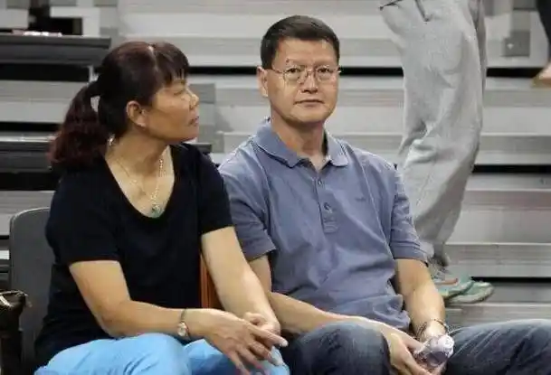 麦美玲多高 麦玲玲的个人资料 - 卜安居