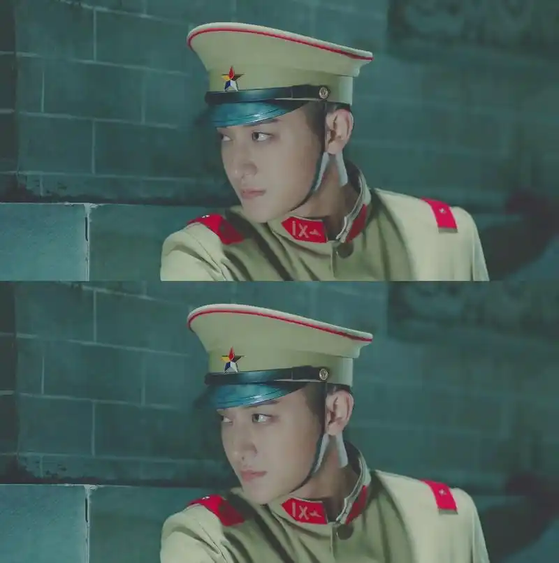 黄子韬是一个适合军装的汉子,背直板正,眉宇间也有军人的硬气,就问