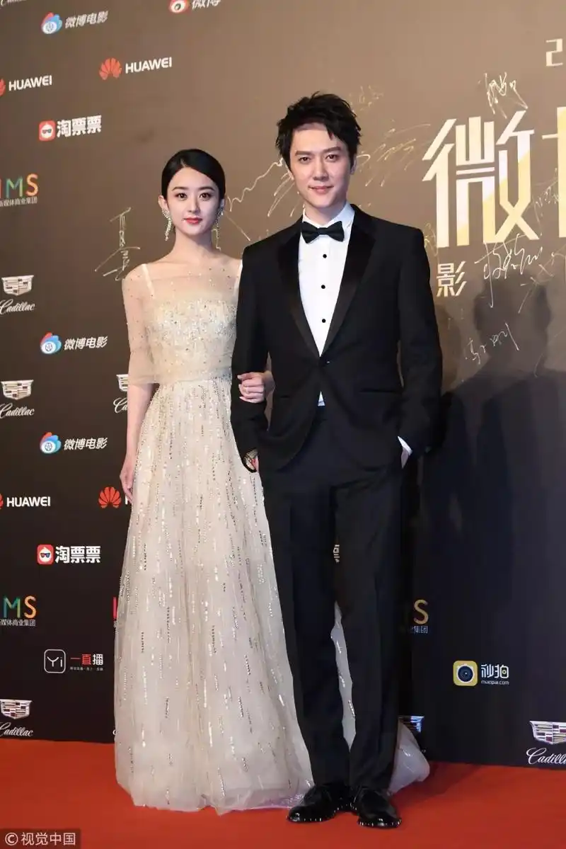 赵丽颖冯绍峰亲自"官宣"领证,甜到微博都瘫痪!