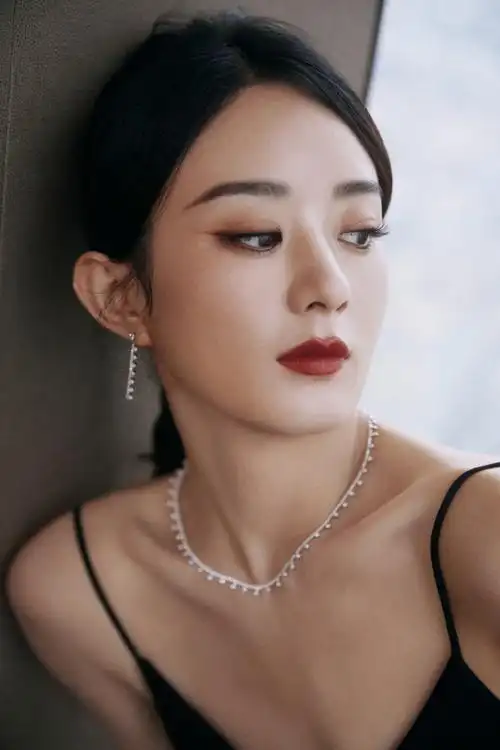 赵丽颖戴比尔斯品牌代言人##戴比尔斯由此而生