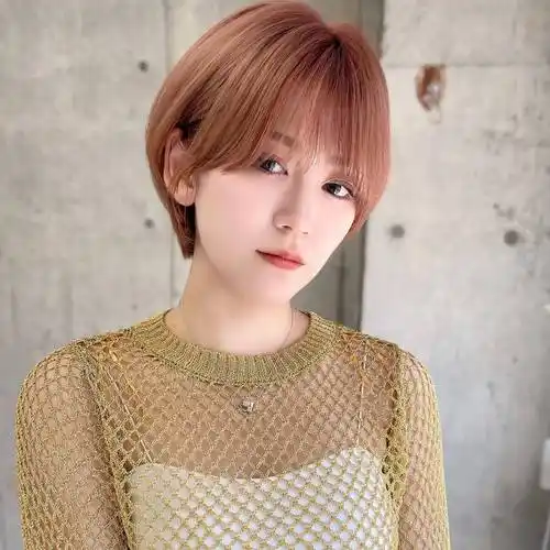 原创最具人气的女士短发蓬松瘦脸层次感满满剪完显小10岁