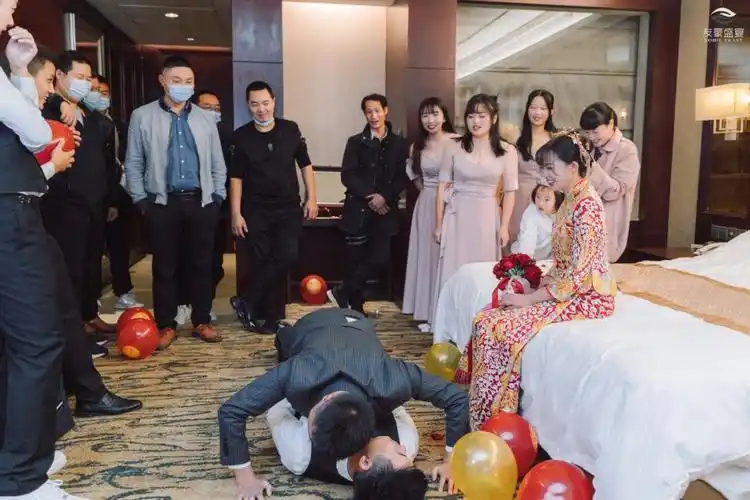 跟妆花絮什么叫怦然心动呢?大概就是我无意间瞥见你的那一瞬间.