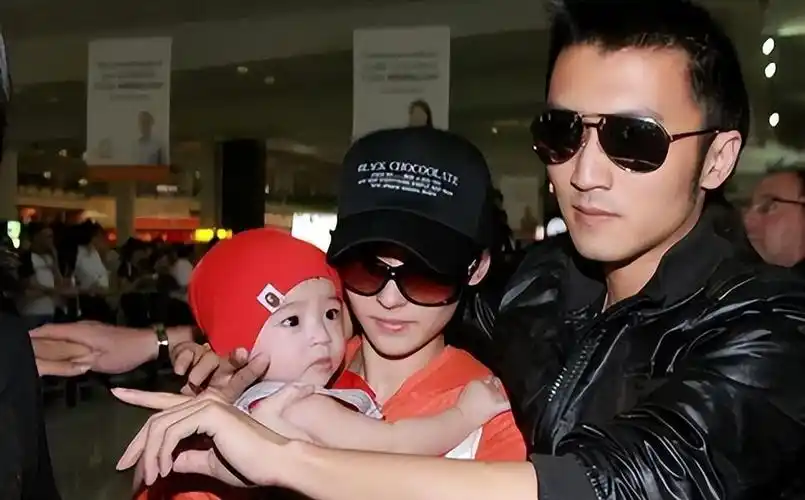 回顾张柏芝30年没有空窗期真心却给了那个抛弃她的谢霆锋