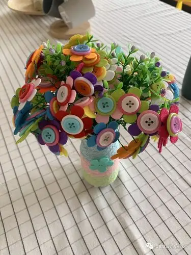 生命扬帆|社工来做小老师,教授纽扣花diy