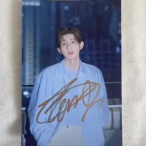 王源亲笔签名宣传照片周边礼物送女朋友送同学礼品优