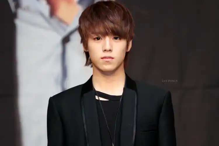 李玹雨壁纸图片