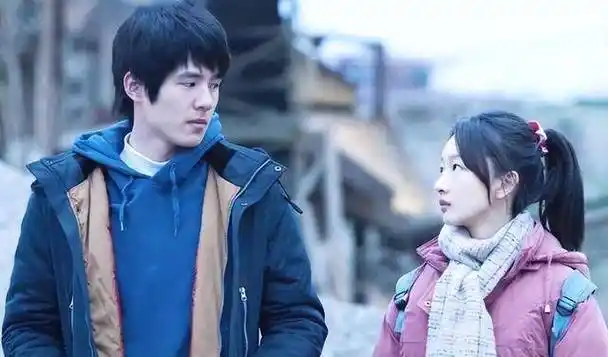 周冬雨和刘昊然的恋情细节曝光!_电影_外界_祝福