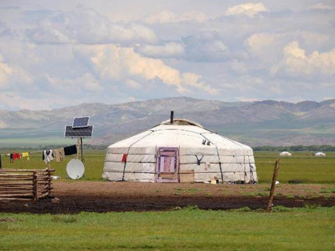 求购蒙古族特有的游牧居所毡帐蒙古包