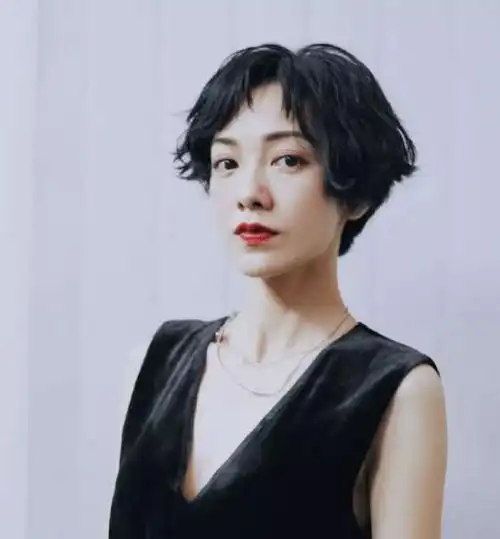2021年这些短发发型会大火 郭采洁等女星短发发型图片大全欣赏(3)