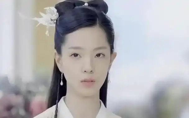 "关系户"别硬演"影视美人",满屏都是富二代,内娱没人了吗?