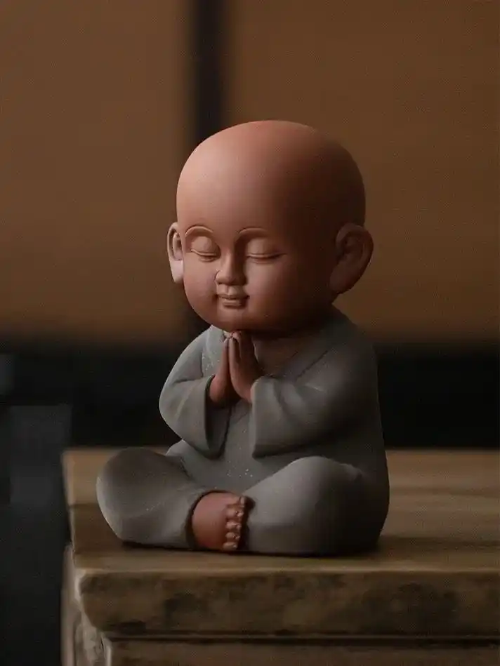 双手合十,恭敬万物~祈福小和尚.人生一世,修心一生.小和尚, - 抖音