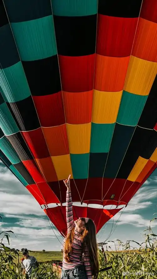 浪漫热气球主题壁纸