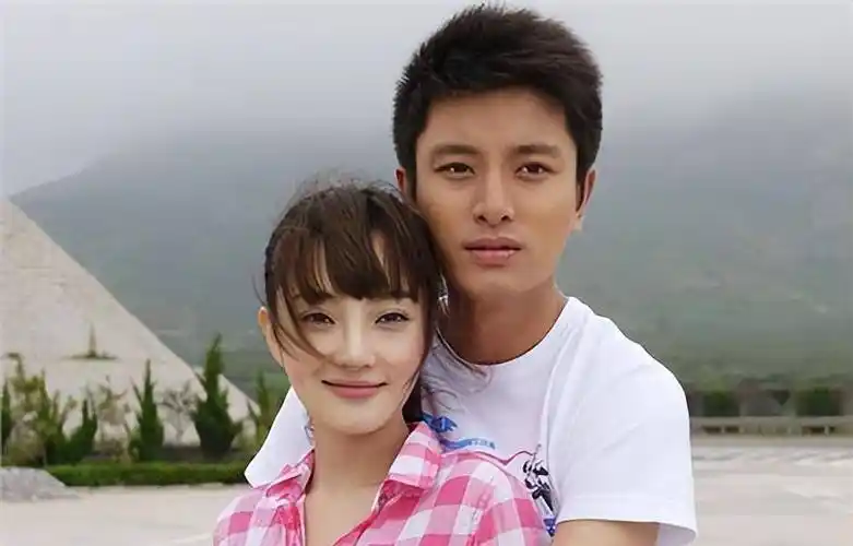 她曾是金马影后,为了爱情分手贾乃亮,如今成到无戏可拍_李小璐_韩庚