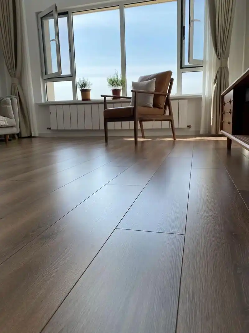 木地板全屋通铺 家里木地板做了全屋通铺当时有想过要不要全屋通铺