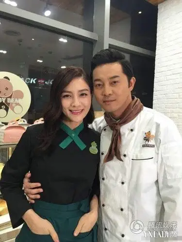 胡可晒素颜清纯美照 网友齐呼:天山童佬 (5/6)